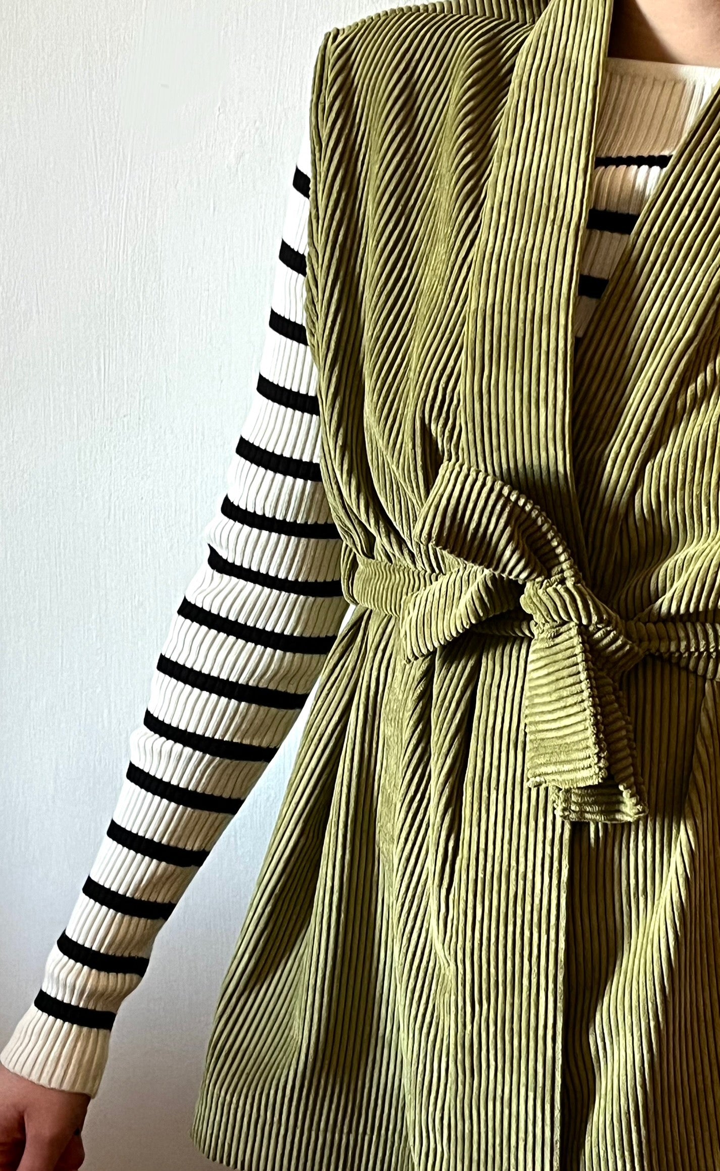 Smanicato in velluto pistacchio