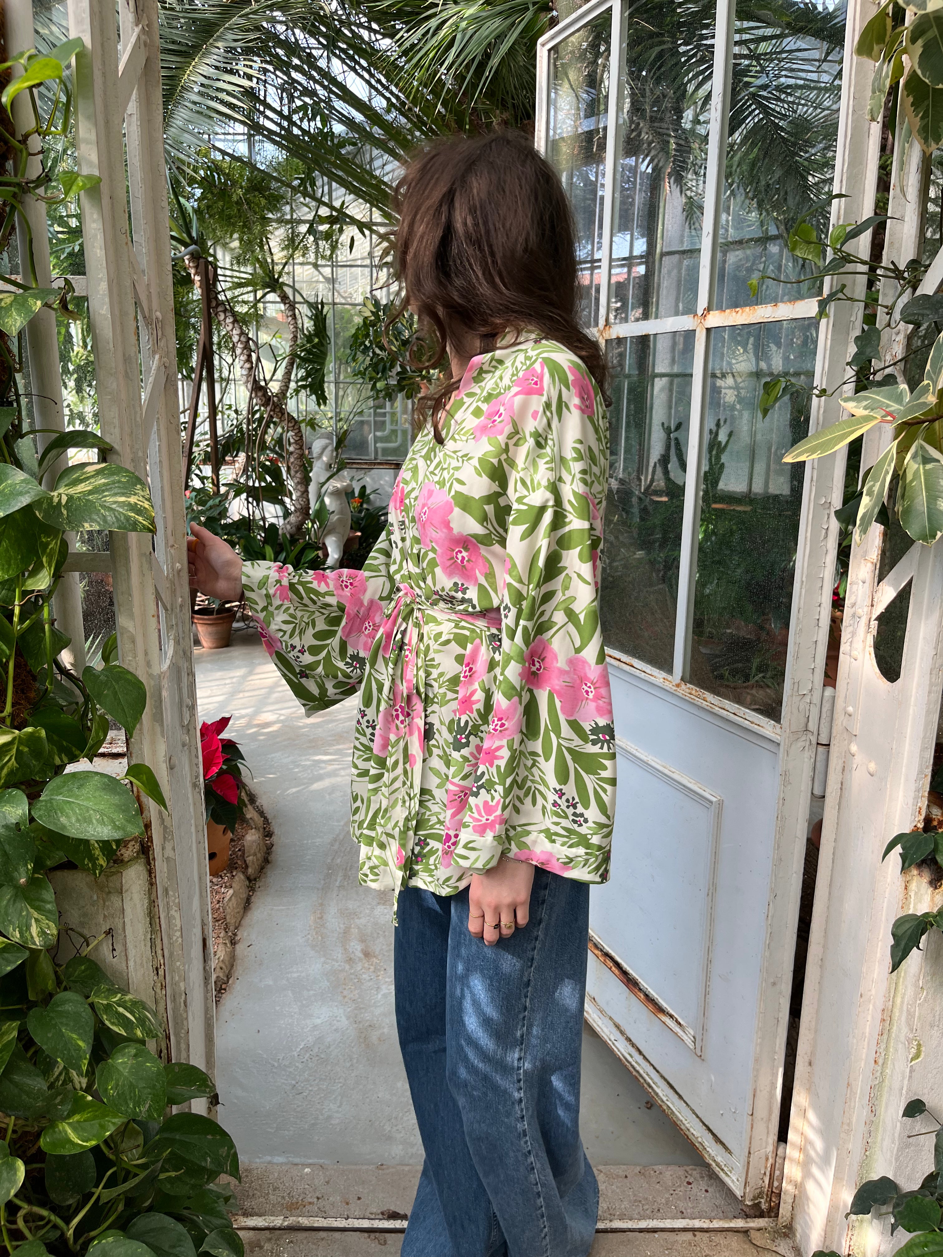 Kimono Anemone